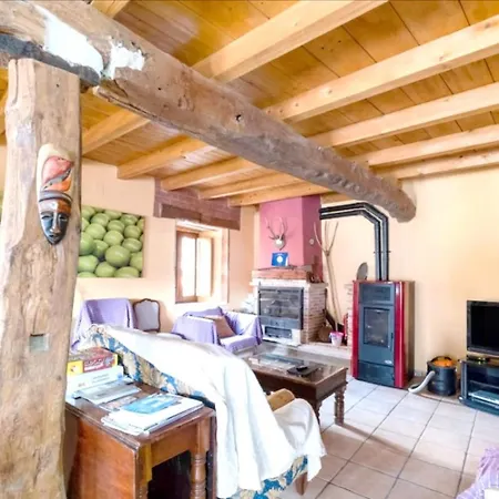 Spacious House In With Fireplace & Mountain View