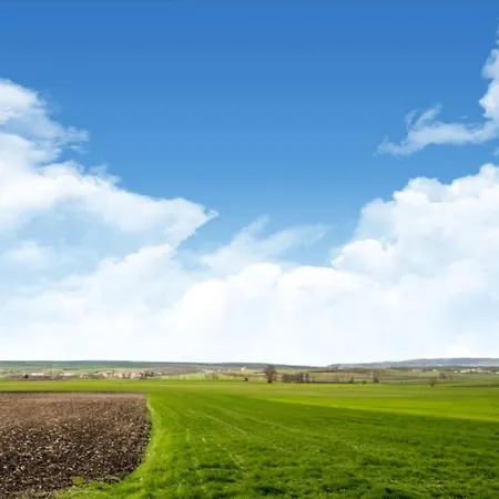 Spacious House In With Fireplace & Mountain View Ferienhaus Llano de Bureba