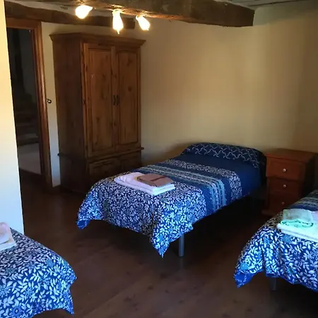 Feriehus Spacious House In With Fireplace & Mountain View Llano de Bureba