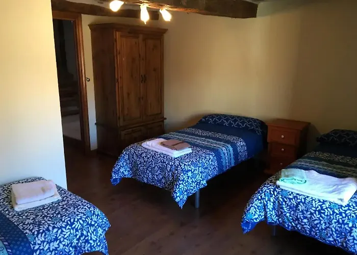 Spacious House In With Fireplace & Mountain View *